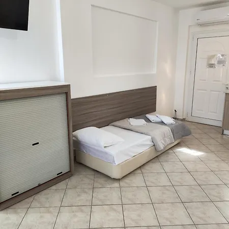 Konukevi Filomeni 4*